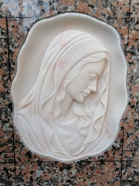 realizzazione bassorilievi funerari Milano